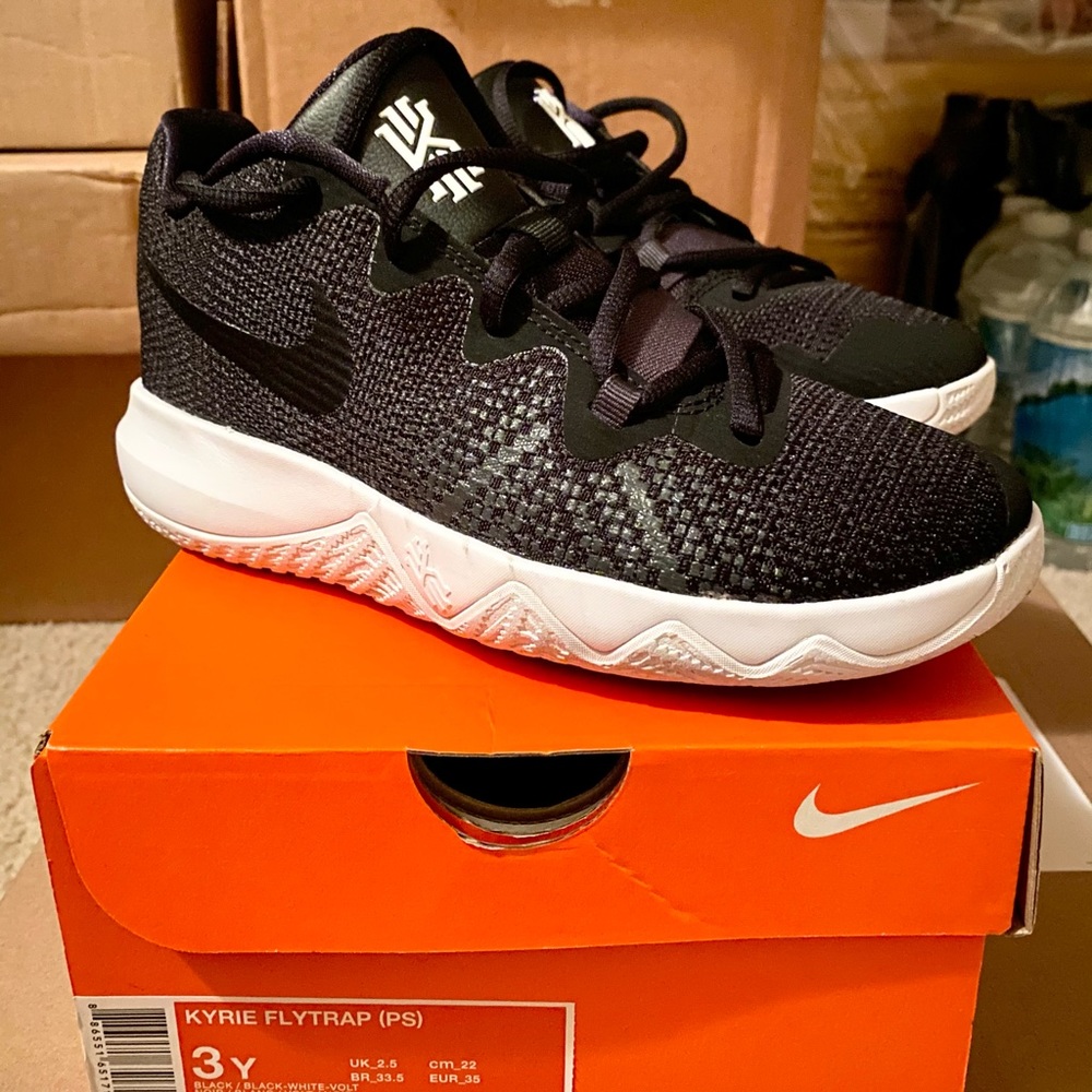 Kyrie Flytrap